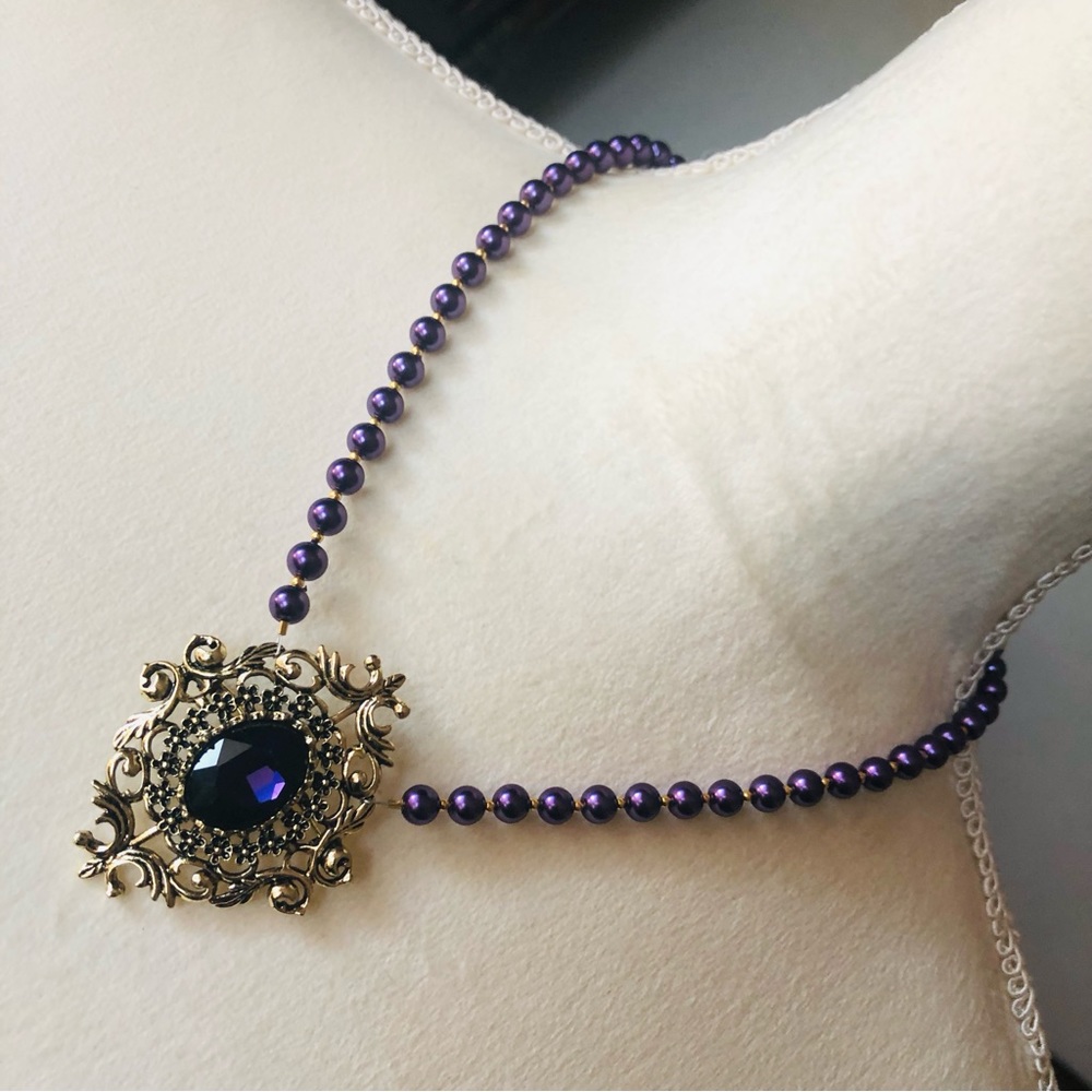 Handcrafted repurpose filigree crest stone pendant Czech glass Pearl necklace